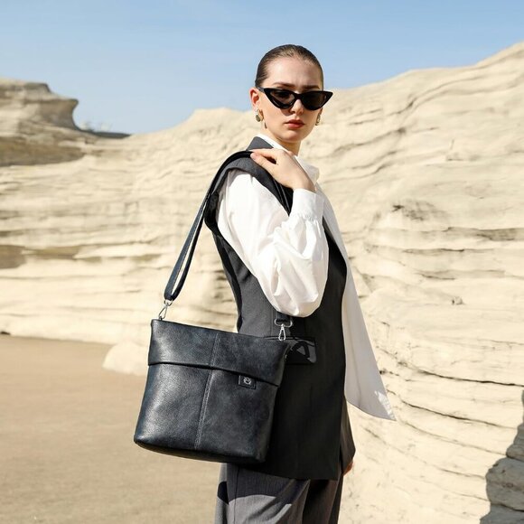 Fashionable Medium Crossbody Bag - Effortless Organization with Stylish Appeal - Picture 6 of 7